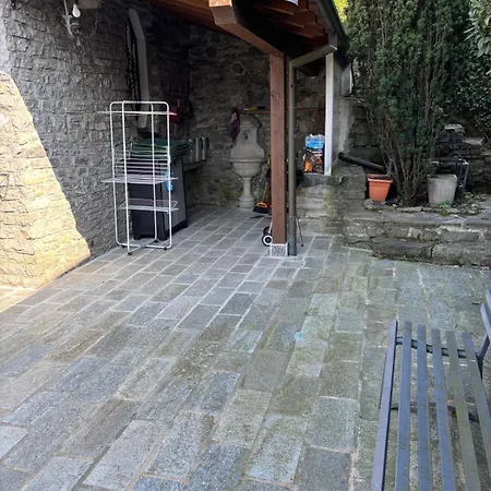 Ester Lakehouse, Graziosa Casa Indipendente * Льерна