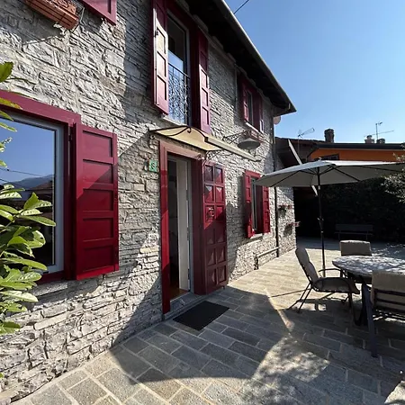 Ester Lakehouse, Graziosa Casa Indipendente Дом отдыха