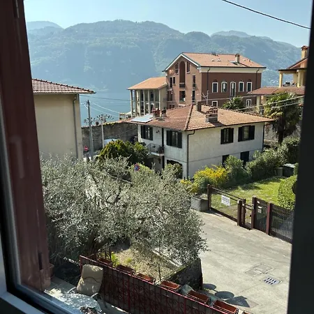 Ester Lakehouse, Graziosa Casa Indipendente Дом отдыха *