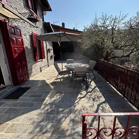 Ester Lakehouse, Graziosa Casa Indipendente * Льерна