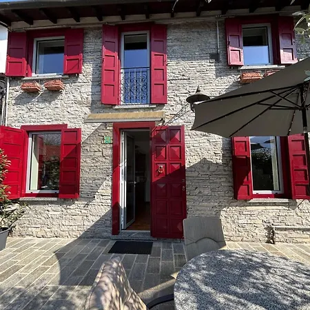 Ester Lakehouse, Graziosa Casa Indipendente Льерна