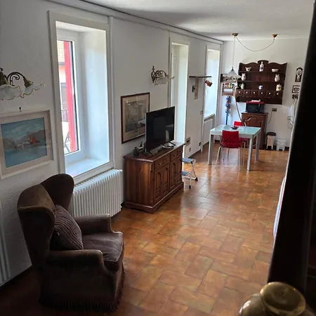 Дом отдыха Ester Lakehouse, Graziosa Casa Indipendente