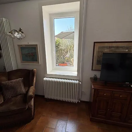 Дом отдыха Ester Lakehouse, Graziosa Casa Indipendente *
