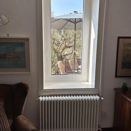 Ester Lakehouse, Graziosa Casa Indipendente ליירנה