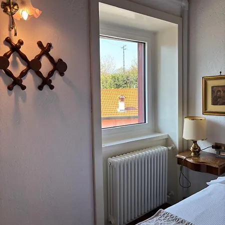 Ester Lakehouse, Graziosa Casa Indipendente בית נופש